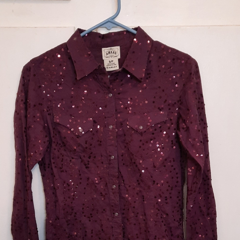 Clothes - Picture 3 of 4